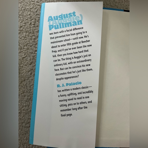 Wonder by R.J. Palacio - Picture 2 of 2